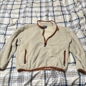 Patagonia Men's Beige Synchilla Zip Up Sweater